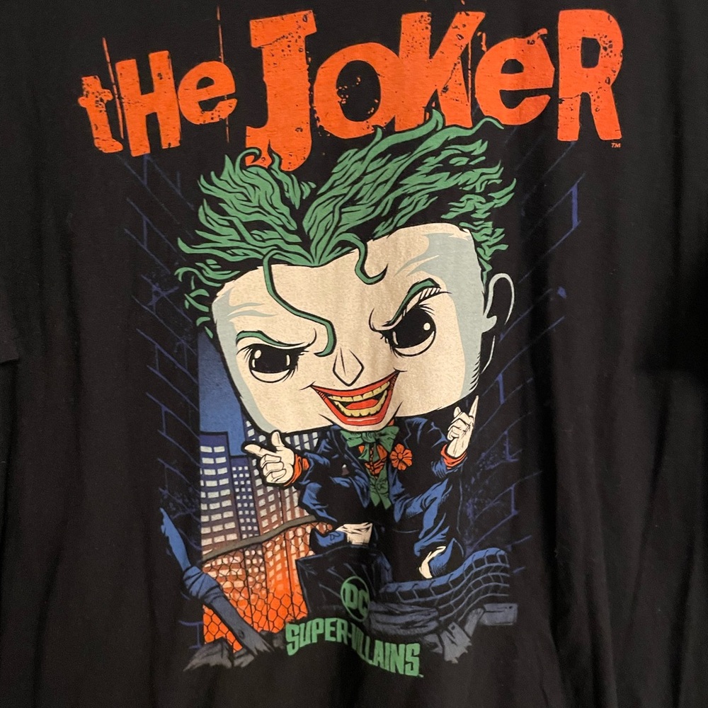 POP TEES DC THE JOKER T-Shirt with cool
Joker graphic size XL - Picture 2 of 6